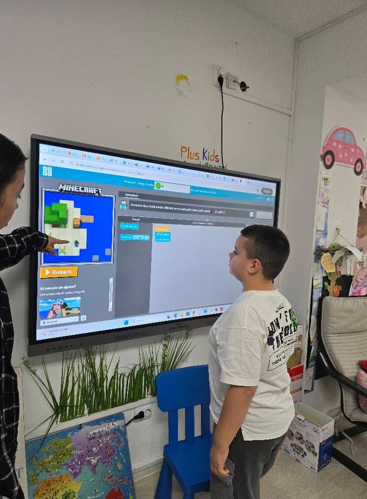 Fotografie de la activitate — Atelier Minecraft educațional — programare prin joc