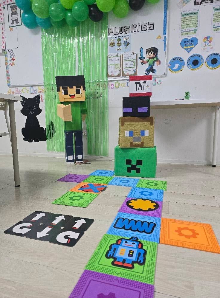 Fotografie de la activitate — Atelier Minecraft educațional — programare prin joc