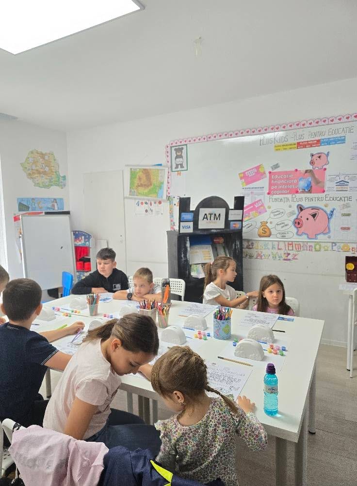 Fotografie de la activitate — Educația financiară pe înțelesul copiilor — primul atelier gratuit