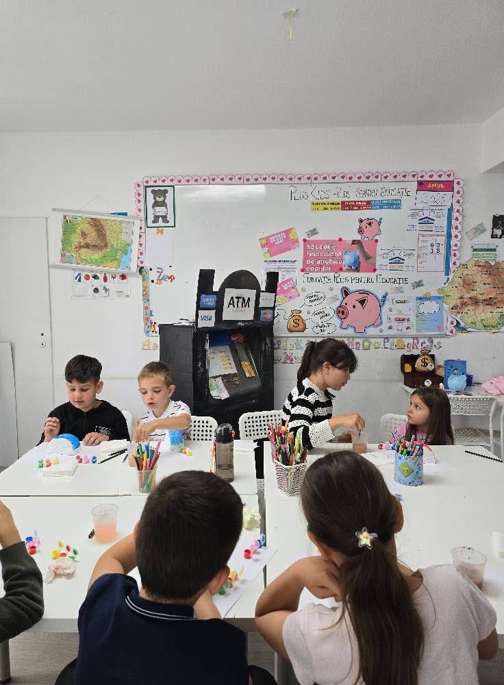Fotografie de la activitate — Educația financiară pe înțelesul copiilor — primul atelier gratuit