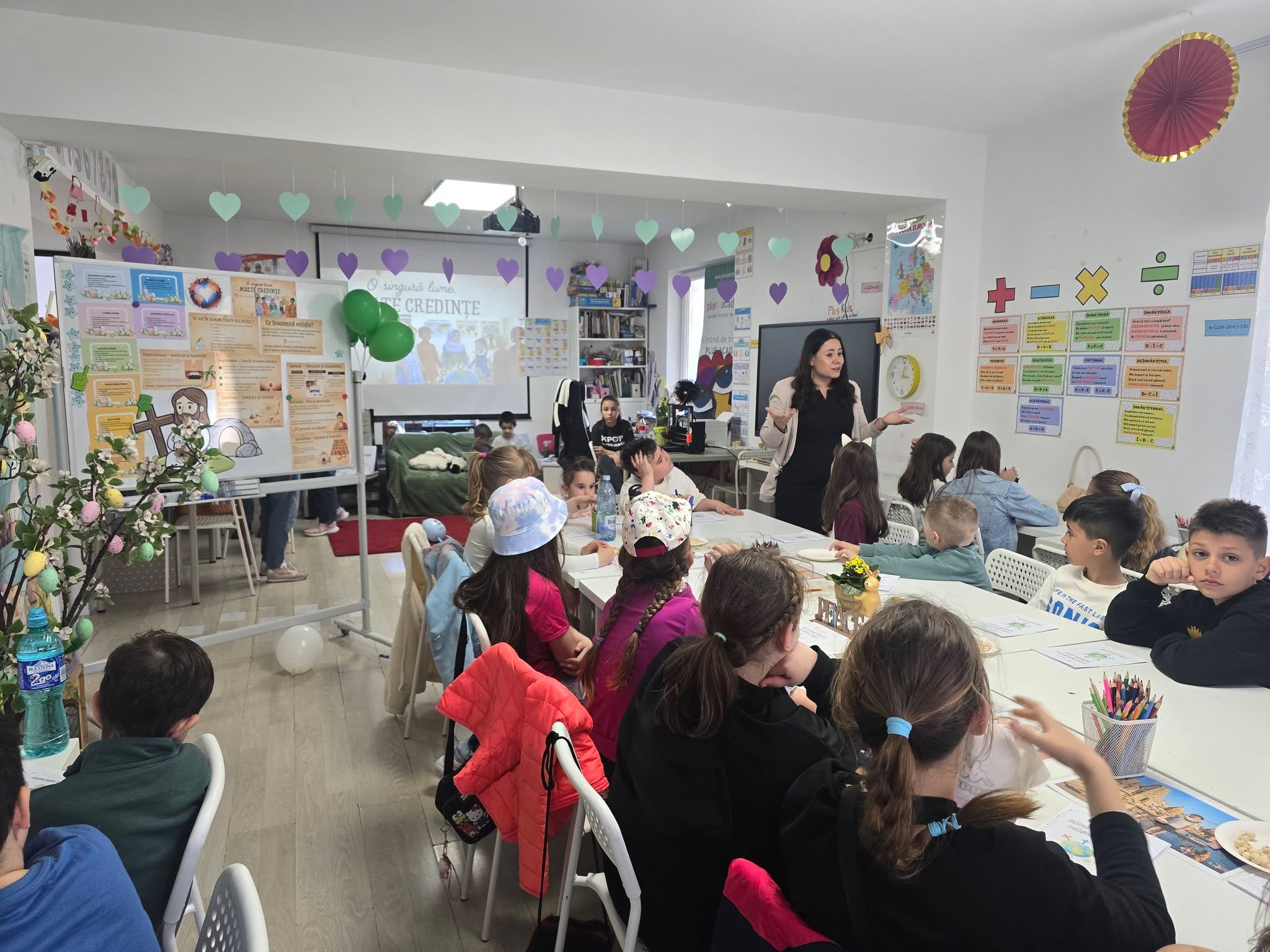 Fotografie de la activitate — „Marile religii ale lumii” — atelier de Paște