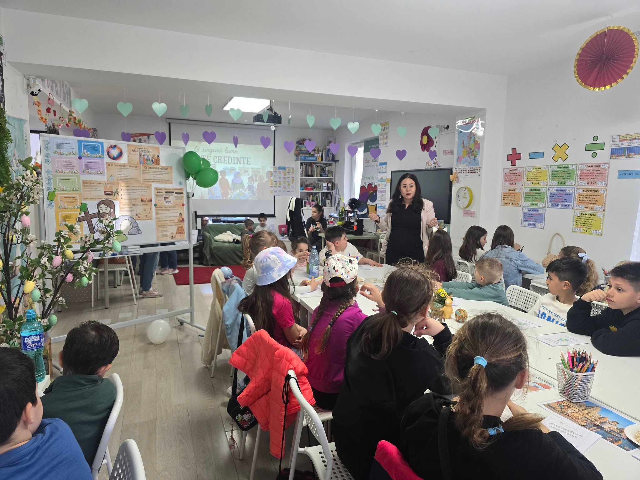 Fotografie de la activitate — „Marile religii ale lumii” — atelier de Paște